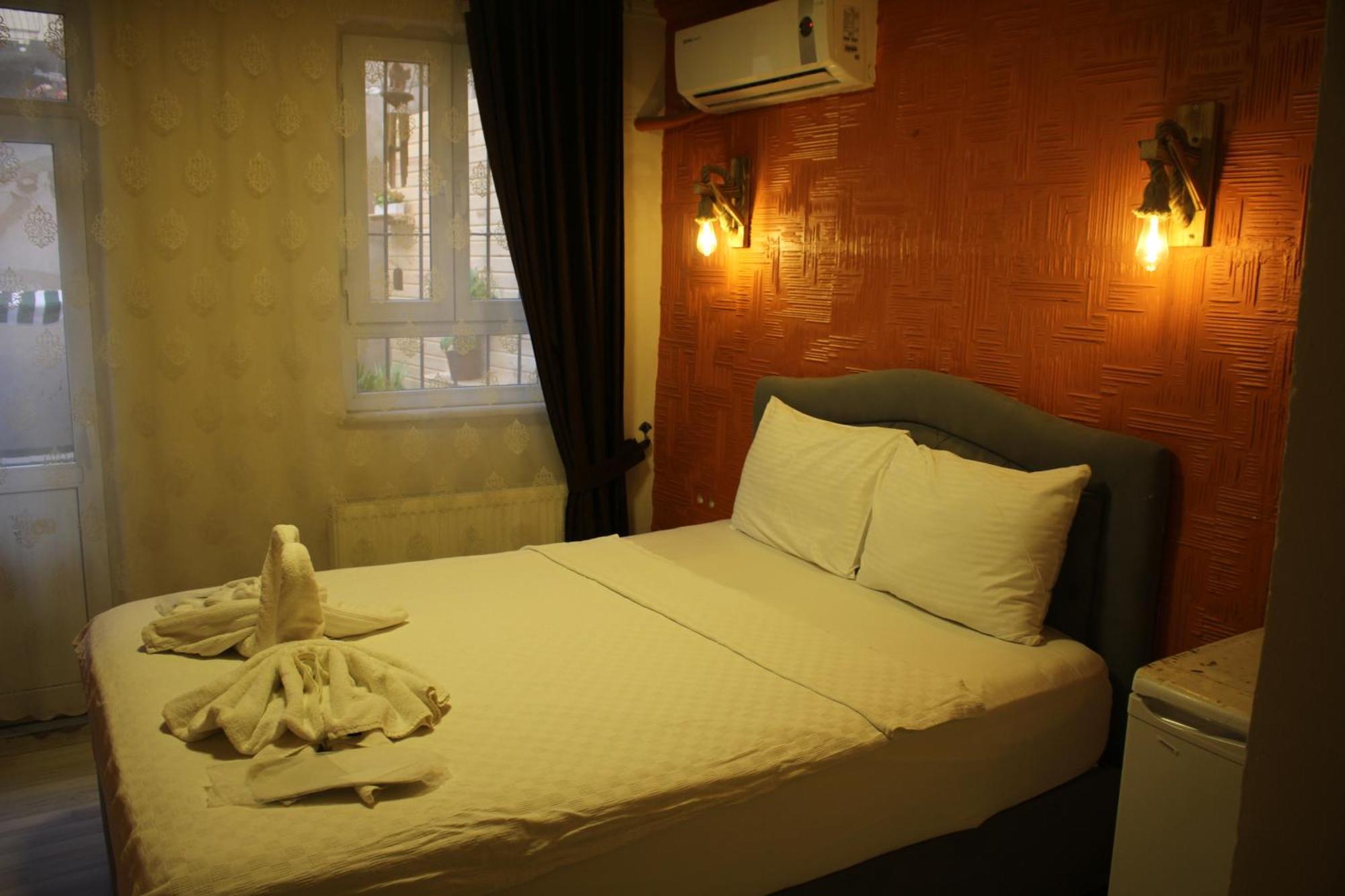Taksim Bricktown Suite Istanbul Exterior photo