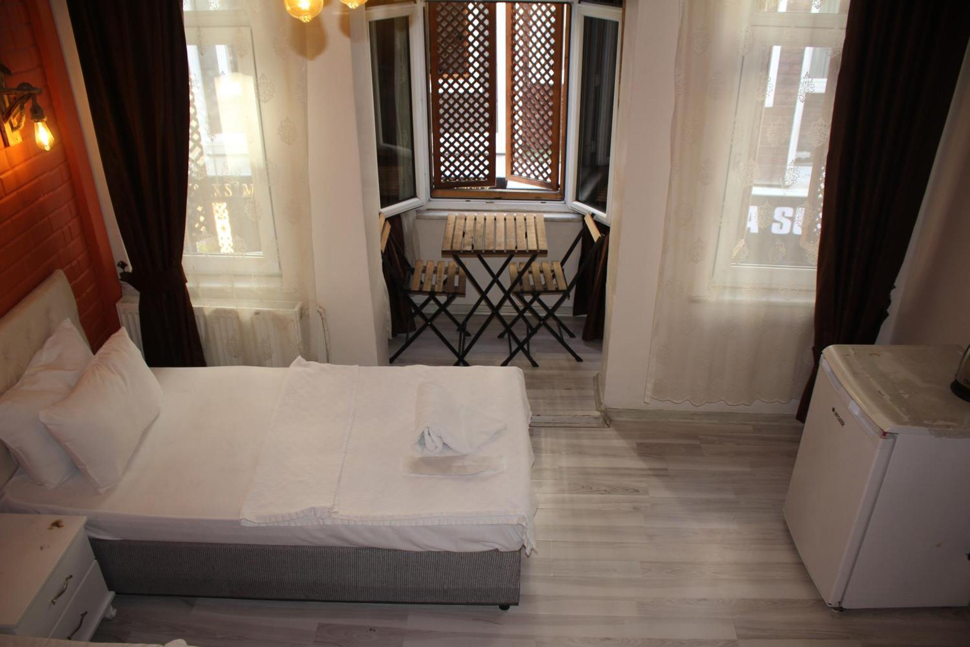 Taksim Bricktown Suite Istanbul Exterior photo